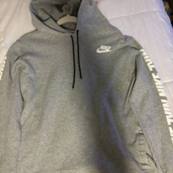 Nike Tops - Nike hoodie